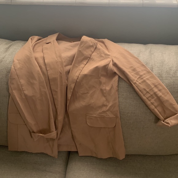 Blazer - Picture 2 of 5